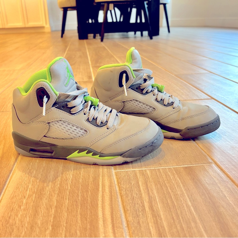 Air Jordan “Retro 5” boys sneakers